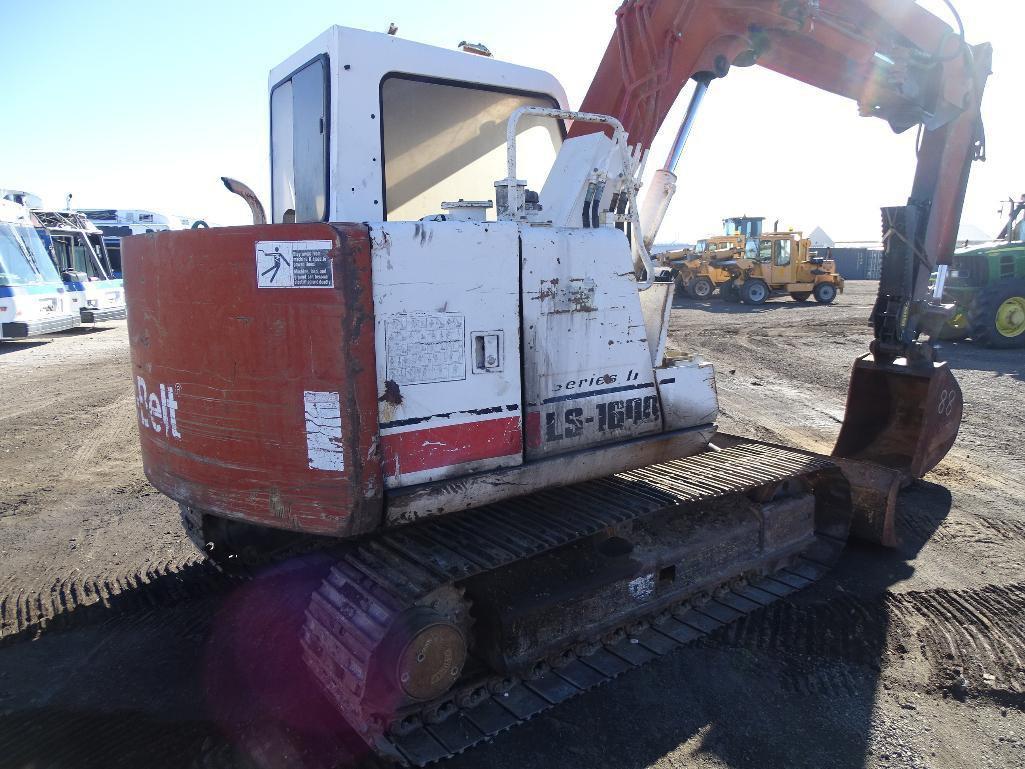 Linkbelt LS-1600 Hydraulic Excavator, Series II, 24in Bucket w/ Thumb, 18in TBG, 88in Backfill