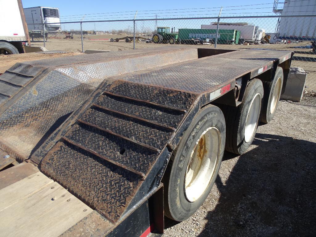 1998 EAGER BEAVER GSL-50 Tri-Axle Lowboy Trailer, 50-Ton Capacity, Detachable Gooseneck, Self