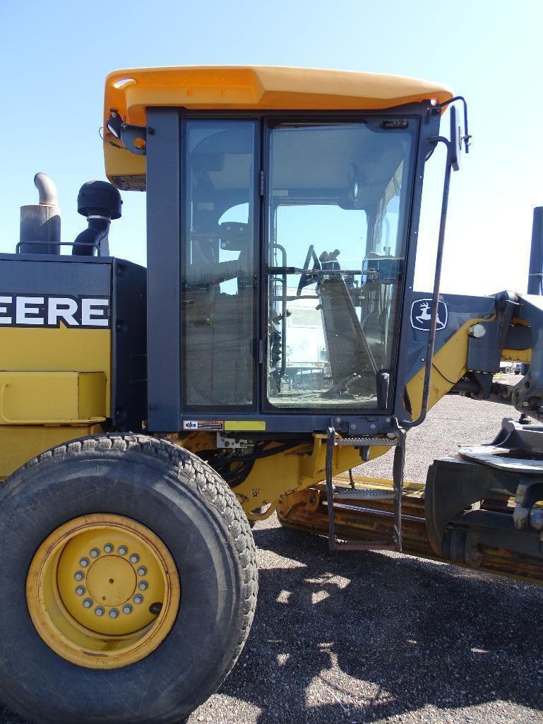 2007 John Deere 772D AWD Motor Grader, Rear Ripper, 14' Moldboard, Accumulators, Front Auxiliary