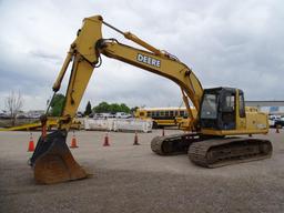 2002 John Deere 200CLC Hydraulic Excavator, 32in TBG, 42in Bucket, Auxiliary Hydraulics, Hour Meter