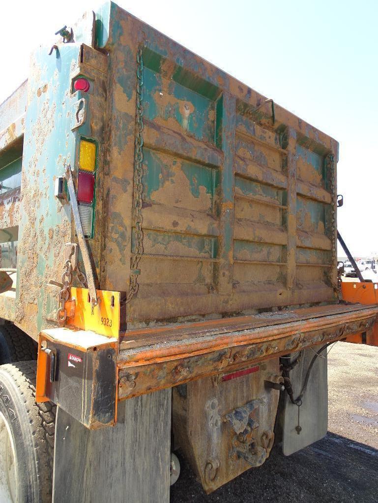 2007 INTERNATIONAL PAYSTAR 5600i, T/A Dump Truck, Cummins ISX, Automatic, Hendrickson Spring