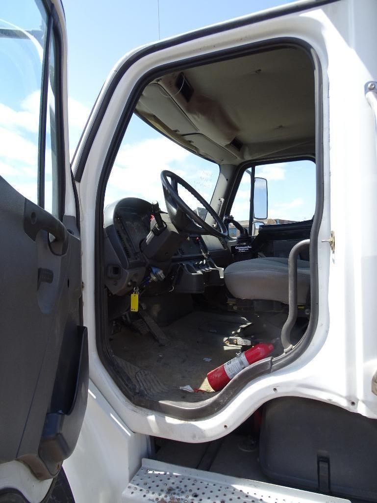 2005 FREIGHTLINER BUSINESS CLASS M2 S/A Dump Truck, Caterpillar C7 Diesel, Automatic, Spring