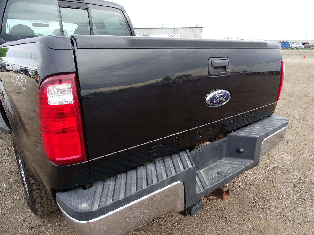 2008 FORD F250 XL Super Duty 4x4 Crew Cab Pickup, Triton V10 6.8L, Automatic (MILEAGE:97383)