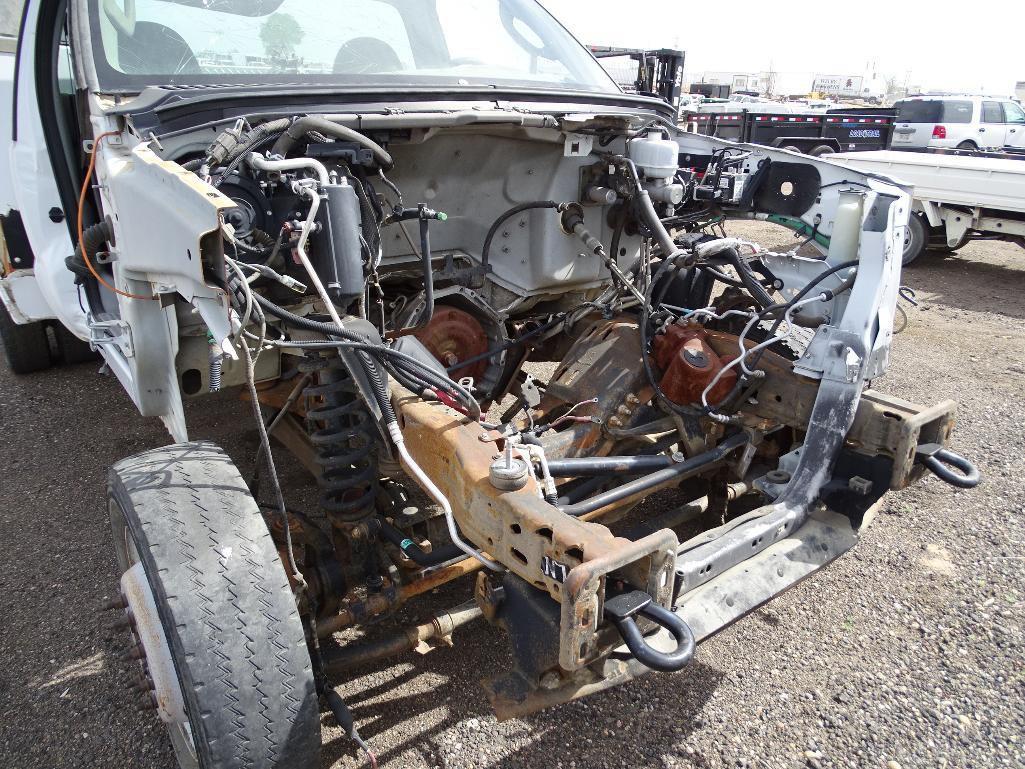 2006 FORD F450 Utility Truck, Odometer Inoperable, TOW AWAY - No Engine, No Doors, Missing Parts