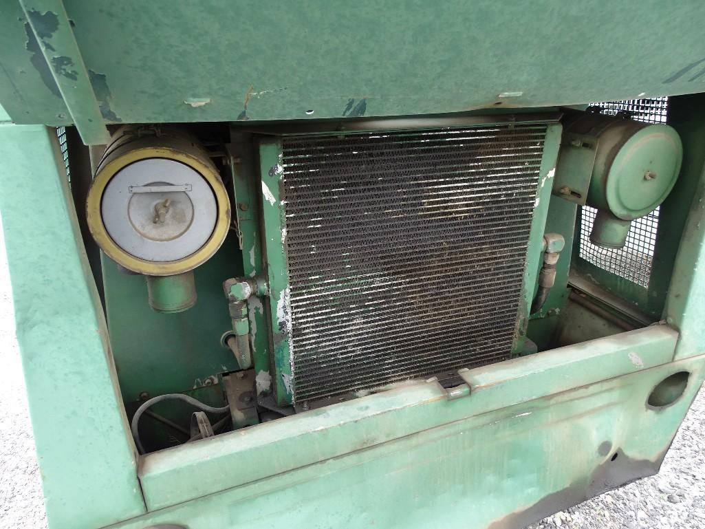 Sullair Towable Air Compressor, Model 185DPQ, 185 CFM, John Deere 4-Cylinder Diesel, Pintle Hitch,