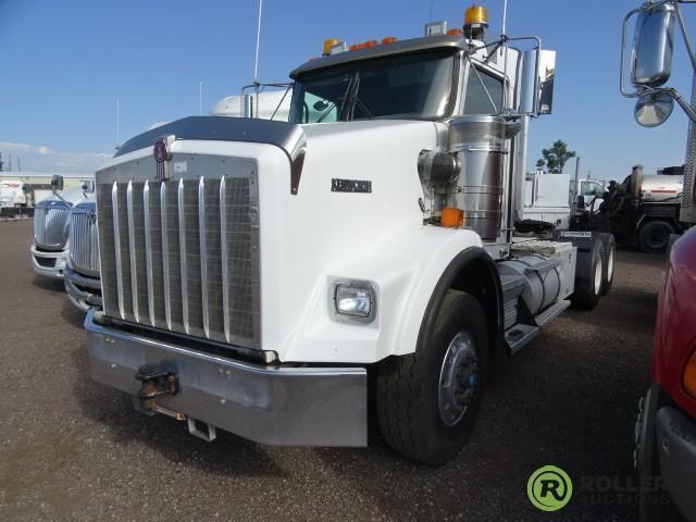 2010 KENWORTH T800 T/A Truck Tractor, ISX-525, 18-Speed Transmission, 4-Bag Air Ride Suspension,