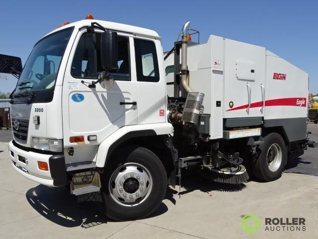 2009 ELGIN EAGLE Street Sweeper, Series F, S/N: F26910, Mounted on Nissan UD3300 Chassis, Nissan