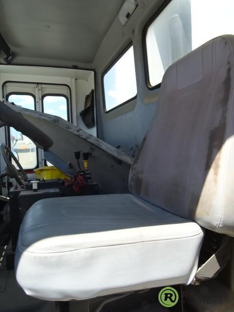 2000 FREIGHTLINER FL70 S/A Recycle Truck, Cummins 24-Valve Diesel, Automatic, Labrie Bed, 33,000 LB