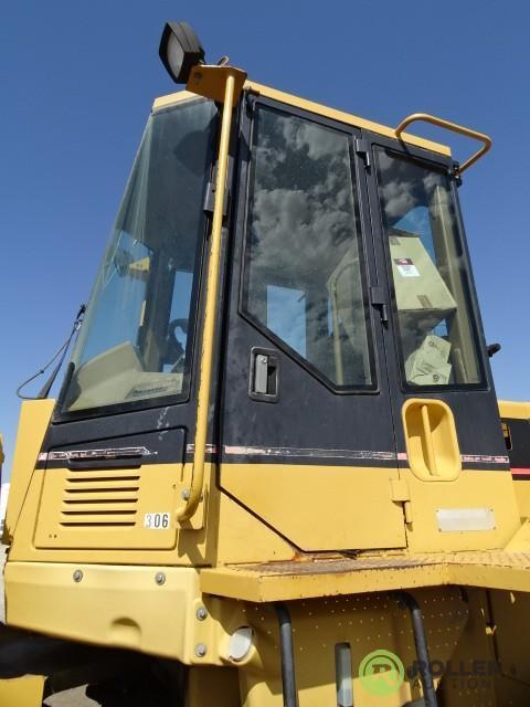1995 Caterpillar 938F Wheel Loader, 20.5-R25 Tires, Extra Tire, Records, Books & Extra Filters