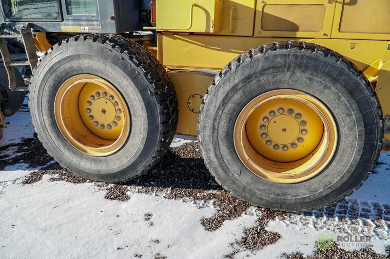 2008 John Deere 772D 6WD Motor Grader, Multi Shank Ripper, 14' Moldboard, Accumulators, Henke Front