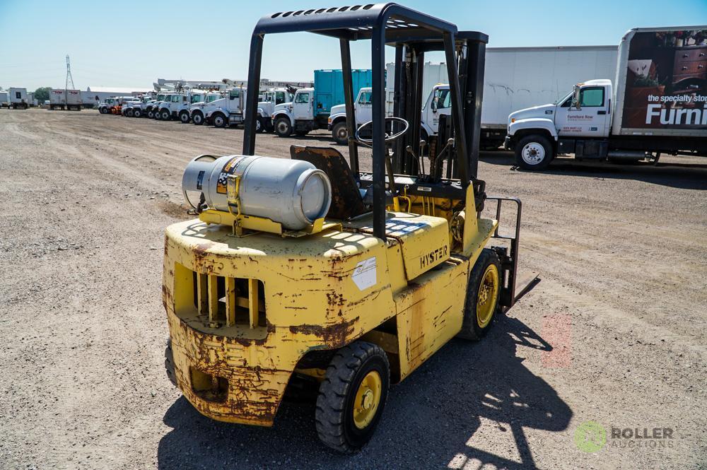 Hyster H50XL Propane Forklift, 4400 LB Capacity, 187in Lift Height, 3-Stage Mast, Side Shift,