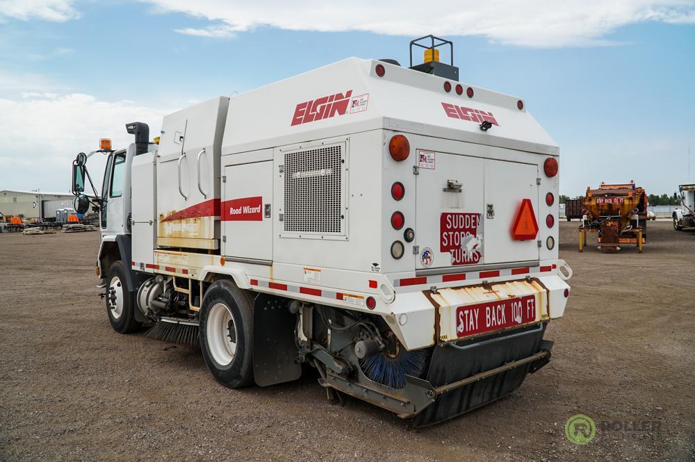 2007 ELGIN ROAD WIZARD Street Sweeper, Series W, Mounted on Sterling SC-8000 Chassis, Cummins Front