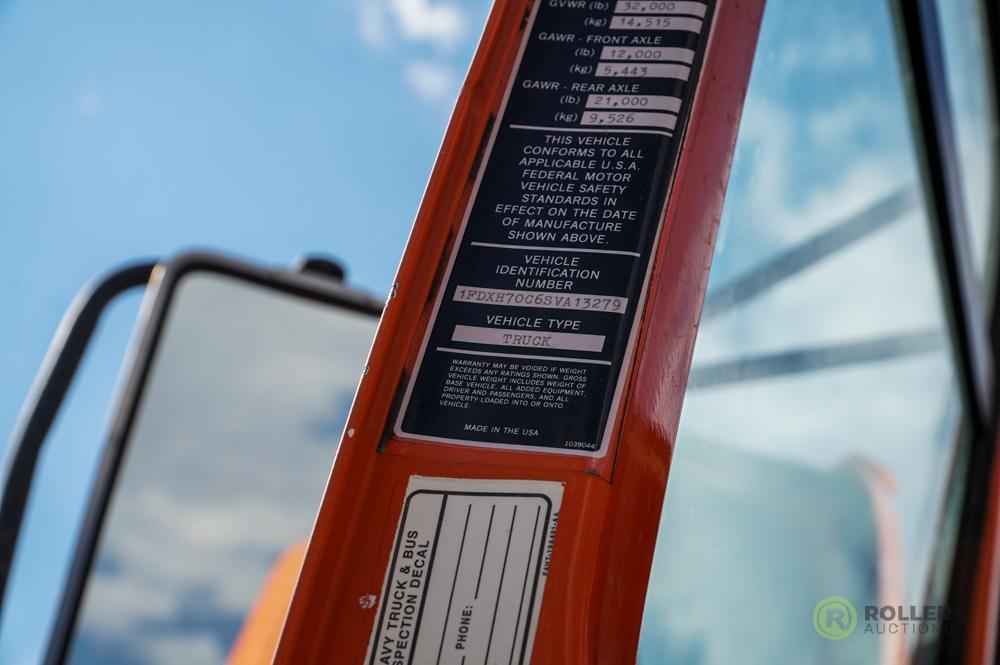 1995 ELGIN EAGLE Street Sweeper, Series F, Mounted on Ford CF7000 Chassis, Cummins 5.9L Front Diesel