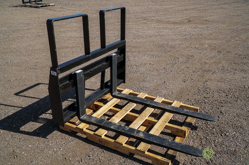 New 48in Pallet Fork Attachment To Fit Skid Steer Loader, 4200 LB Capacity, Step Thru Frame