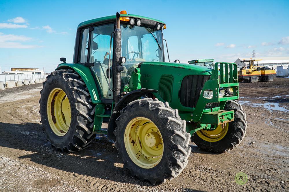 2001 John Deere 6420 4WD Agricultural Tractor, Enclosed Cab w/ Heat & A/C, PTO, 3-Pt, Rear & Side