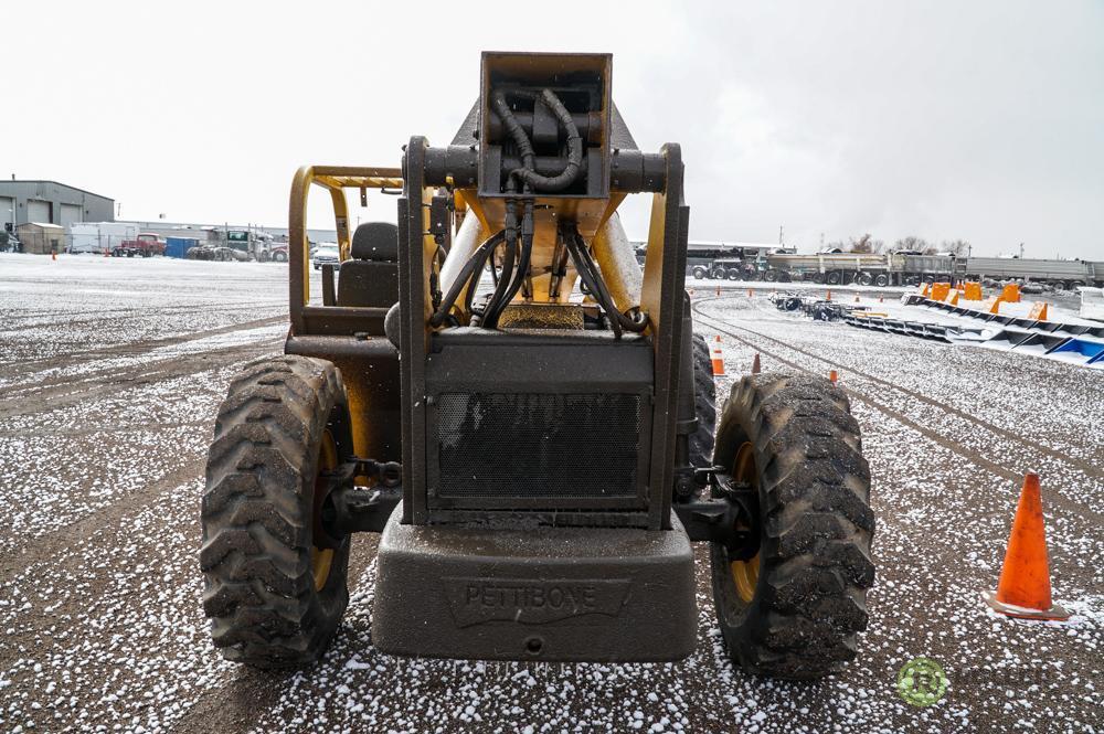 Pettibone 8044 Telescopic Forklift 4x4, 8000 LB Capacity, 44' Reach, 3-Stage Boom, 14.00-24 Tires,