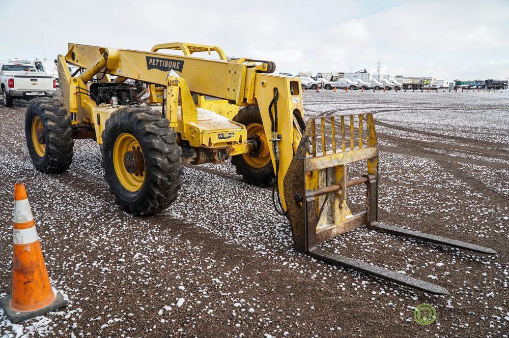 Pettibone 8044 Telescopic Forklift 4x4, 8000 LB Capacity, 44' Reach, 3-Stage Boom, 14.00-24 Tires,