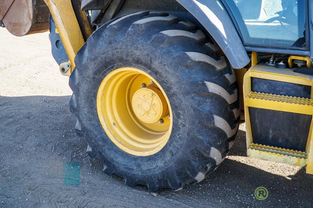 2010 JOHN DEERE 410J 4WD Loader/Backhoe, Extendahoe, Auxiliary Hydraulics, EROPS, Heat & A/C, 24in