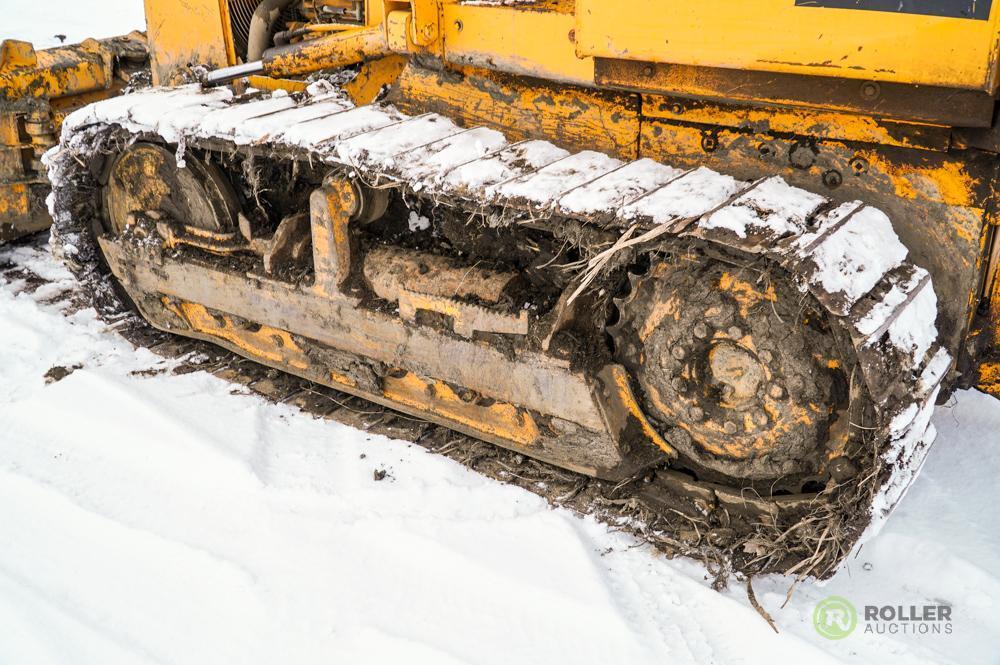 JOHN DEERE 450G Crawler/Tractor, 6-Way Blade, Rear Ripper, 16in Tracks, ROPS, Hour Meter Reads:7124,