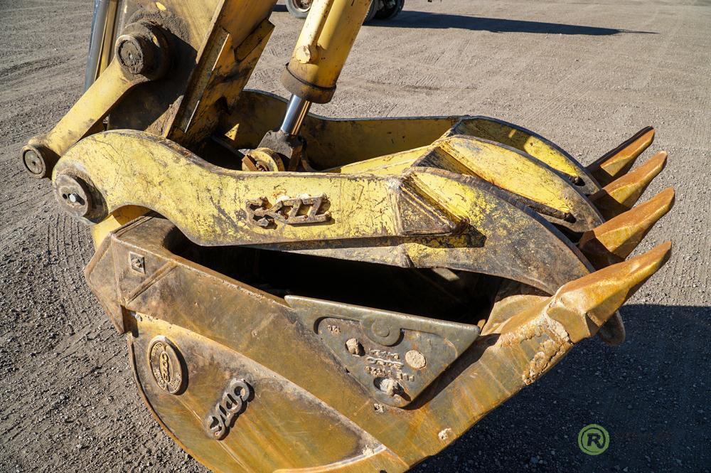 2006 JOHN DEERE 200LC Hydraulic Excavator, 32in Bucket w/ Thumb, 27in TBG, Hour Meter Reads:4683,