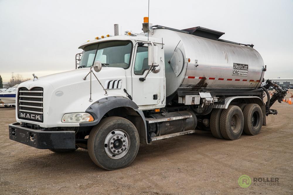 2010 MACK GRANITE GU813 T/A Asphalt Distributor Truck, MP8 12.8L V6 Diesel, Automatic, Dually,