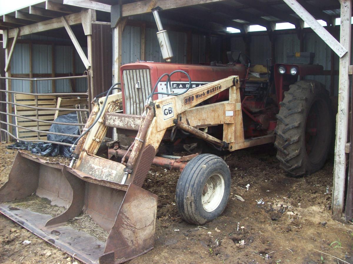 IH Farmall 656