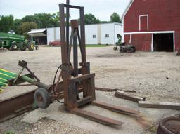 3 Pt Forklift on Wheels