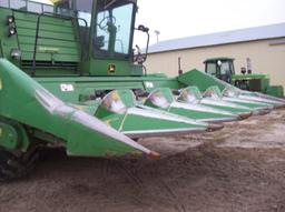 JD 643 Corn Head