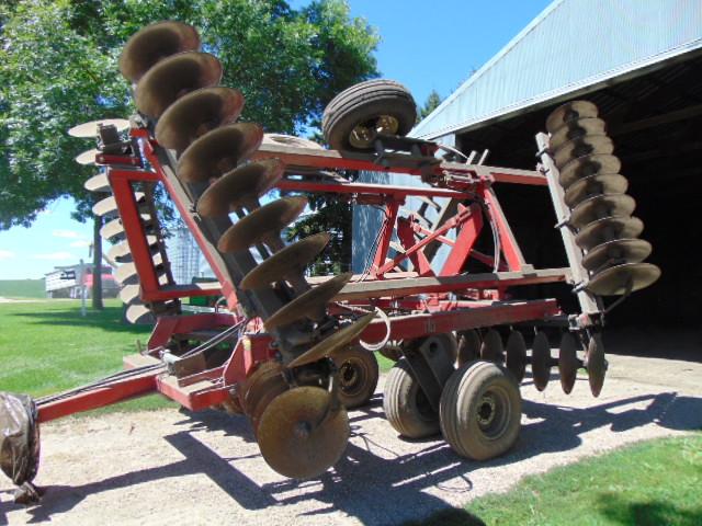 IH 496 Tandem Disk 22'  21" Disk