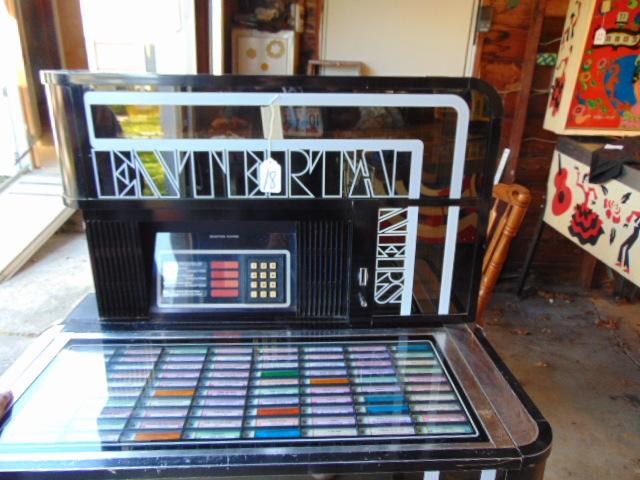 SEEBURG - ENTERTAINERS JUKE BOX