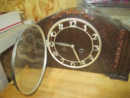 Nice Ole Mantle Clock -> Will not be Shipped! <- con 467