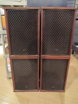 4 Sansui Speakers SP 1700 three way- con 597