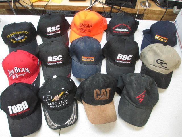 17 Assorted Hats - con 757