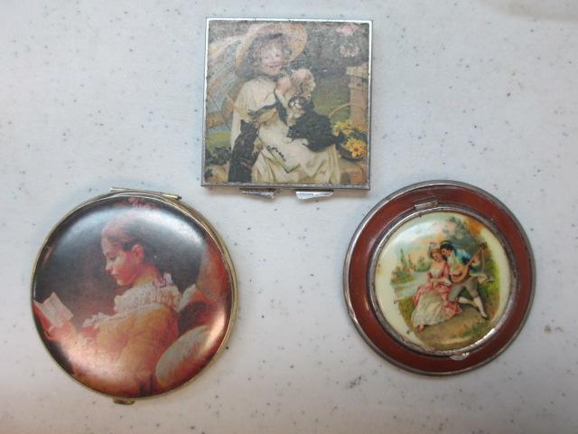 2 Compacts and 1 Pill Box Vintage con 305