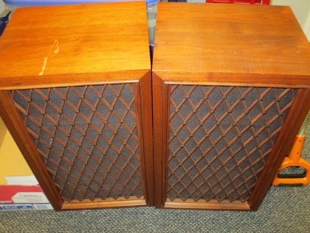 Vintage Pioneer Speakers model CS-77 25x15x12 Will Not Be Shipped con 317