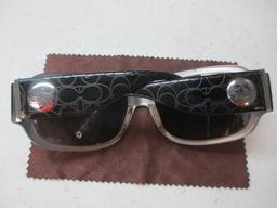 Coach Sunglasses with Case and Lint Cloth - con 653