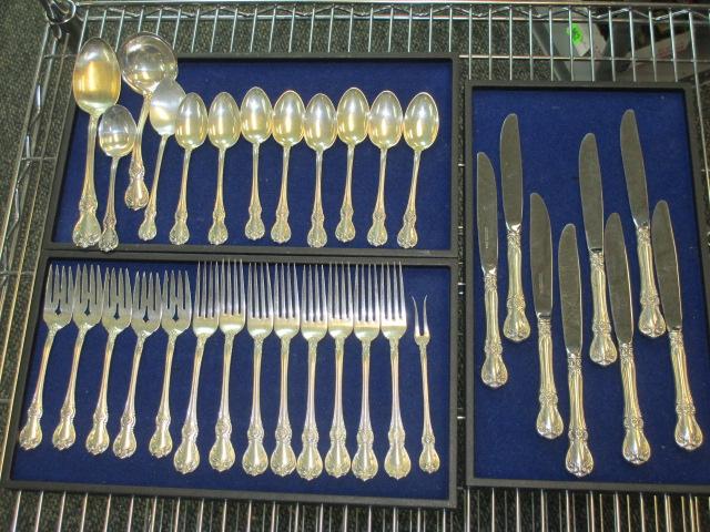 34pc Silver Flatware 3lbs- 2lbs without Knives - con 3