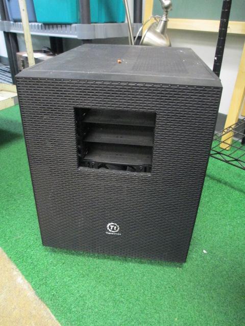 Large Thermaltake Computer Tower - Will not be shipped - con 757