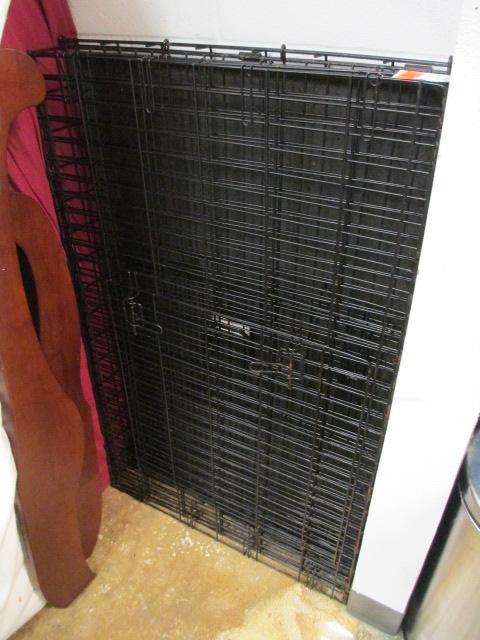 Large Dog Kennel - con 687