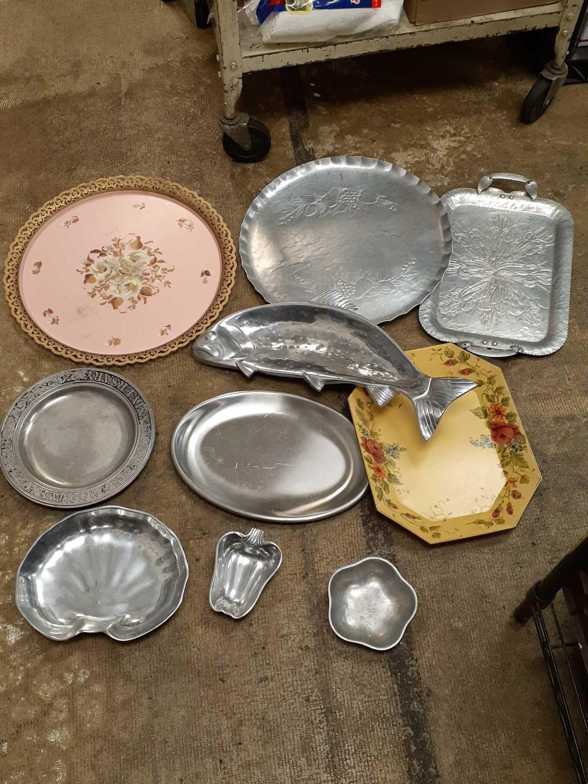 Crate of Vintage Metal Trays - Will not be shipped - con 672