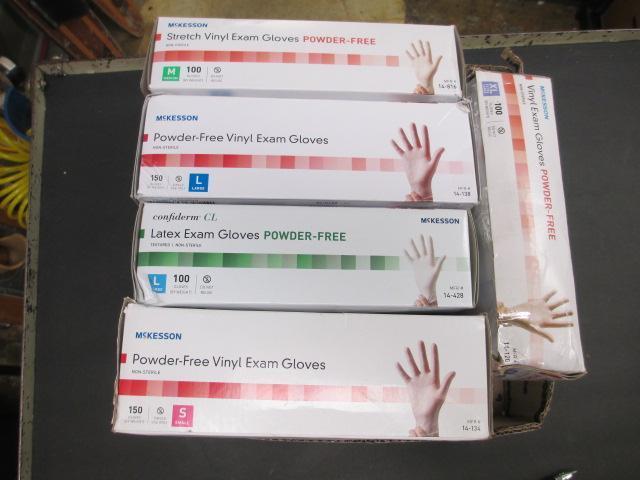 5 Boxes of Various Size Powder Free Exam Gloves - con 831