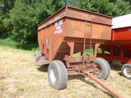 M&W 400 Gravity Wagon