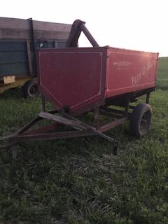 Feed-O-Matic PTO 2-Wheel Feed Cart