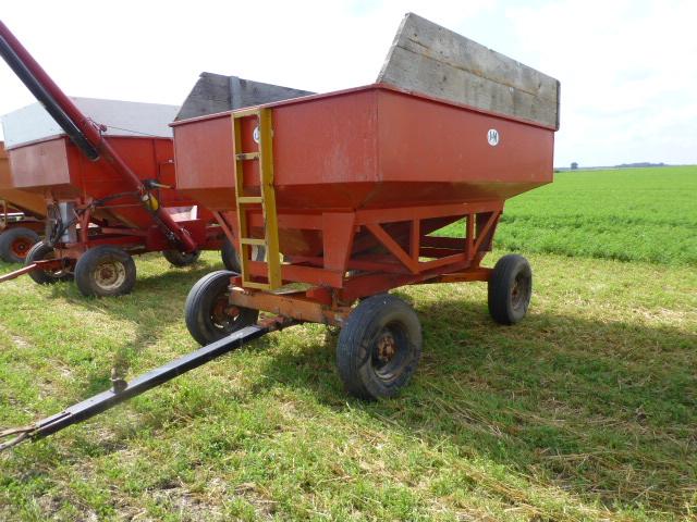 J&M 200 bu. Gravity Wagon