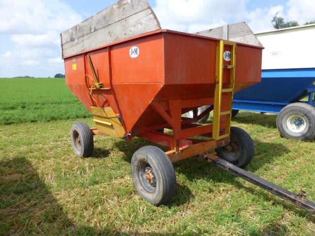 J&M 200 bu. Gravity Wagon