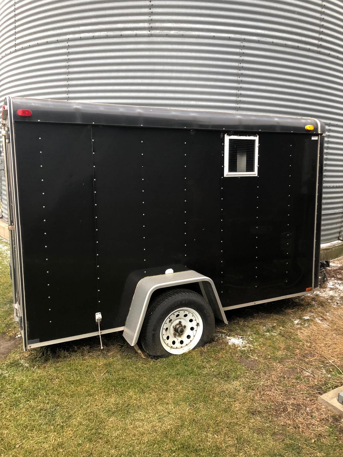 1998 Timber Wolf Enclosed Trailer