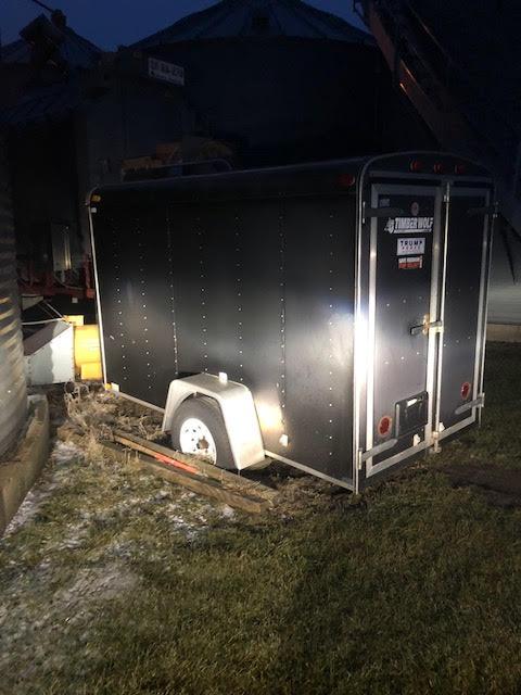 1998 Timber Wolf Enclosed Trailer