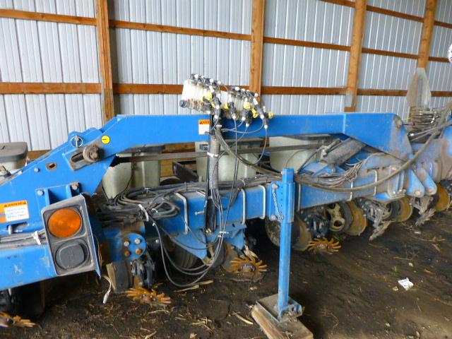 Kinze 2100 16-30" Stackfold Planter