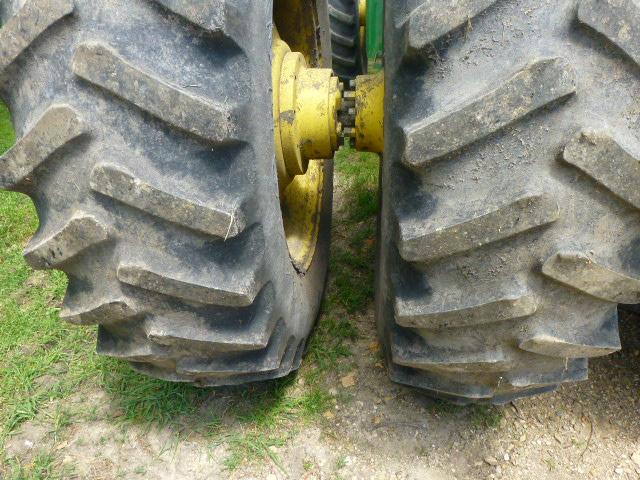 John Deere 8450 4WD Tractor