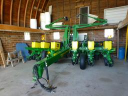 John Deere 1760 12-30 Conservation Planter